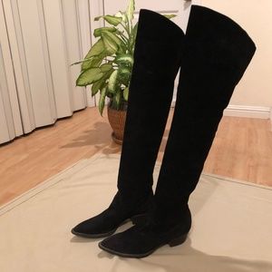 OVER THE KNEE BLACK BOOTS